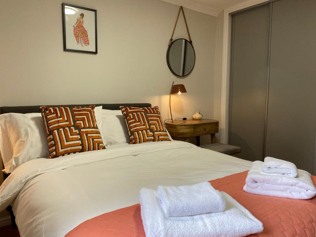 Private Main Door Lovely 2 Bedroom Apartment إدنبرة المظهر الخارجي الصورة