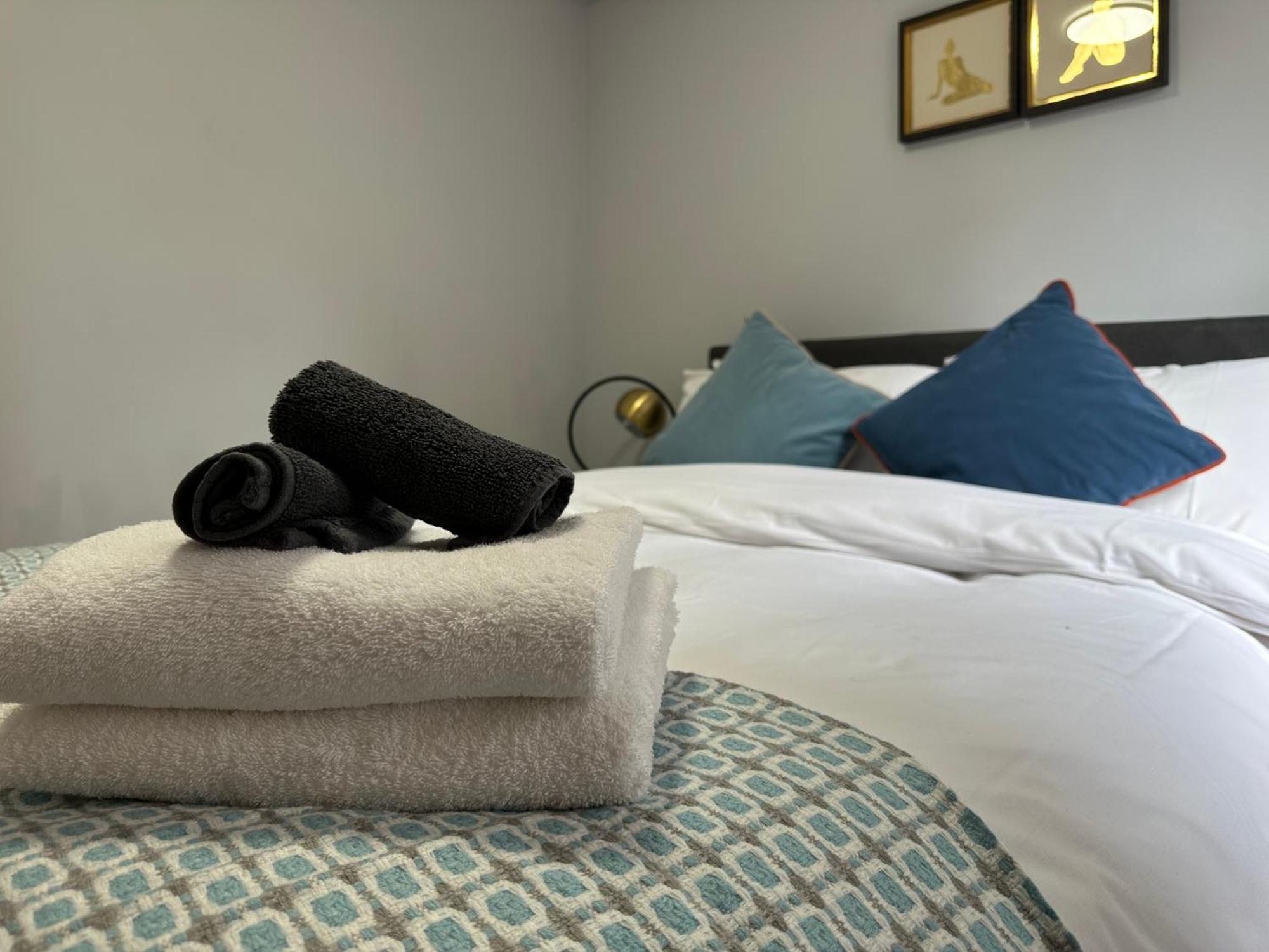 Private Main Door Lovely 2 Bedroom Apartment إدنبرة المظهر الخارجي الصورة